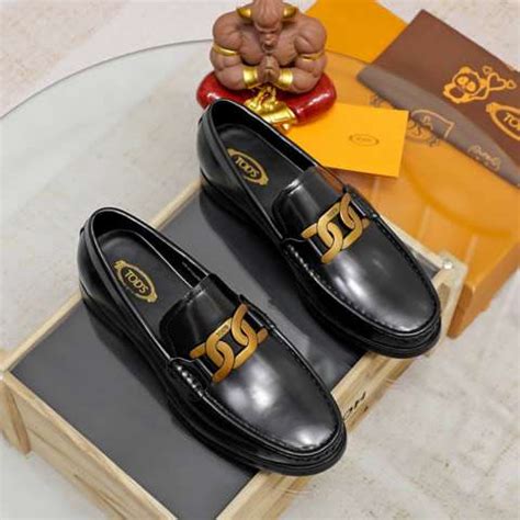 replica tods shoes wholesalers|todd's shoes real or real.